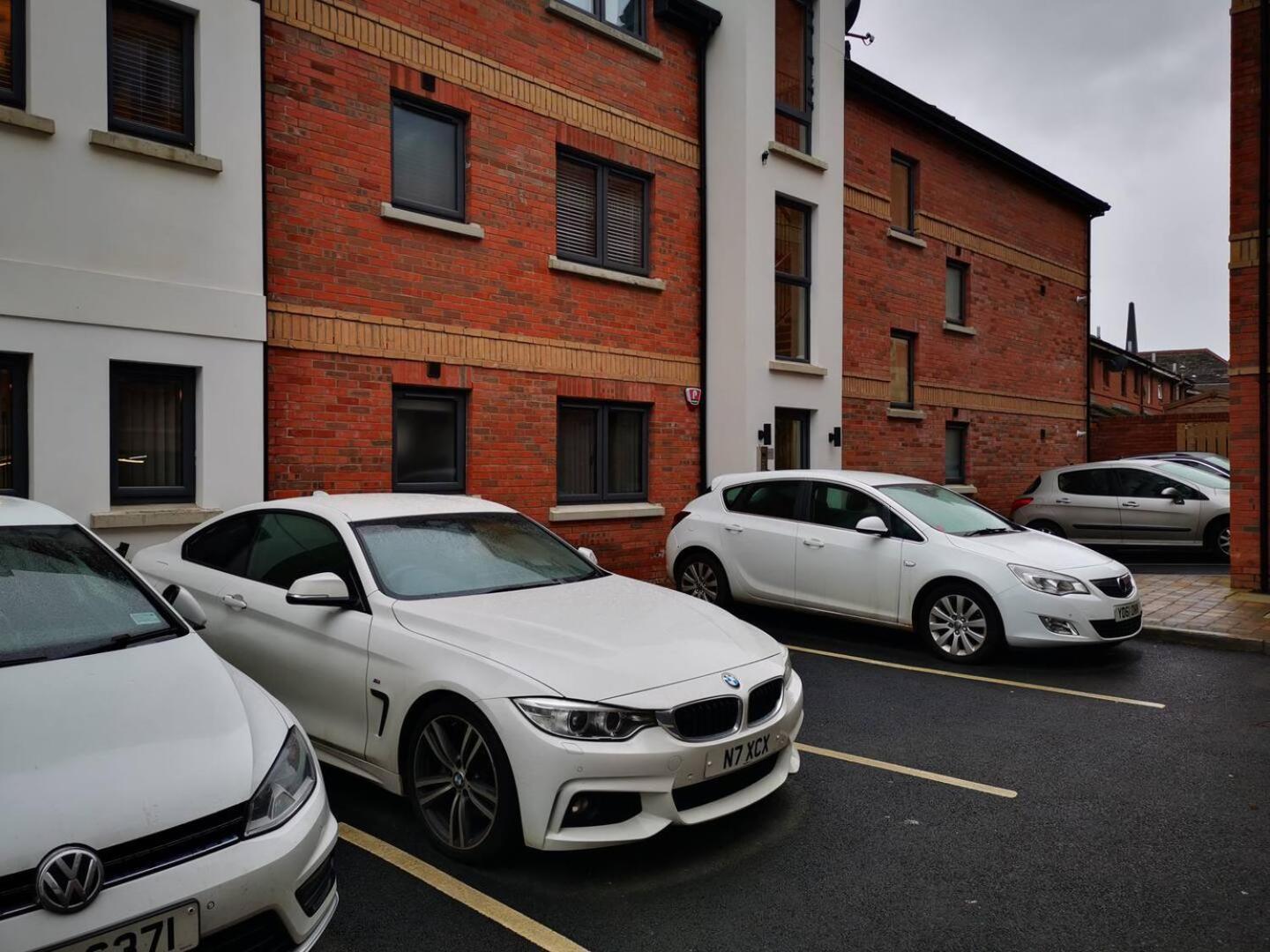 2 Bedroom Luxurious Modern Belfast